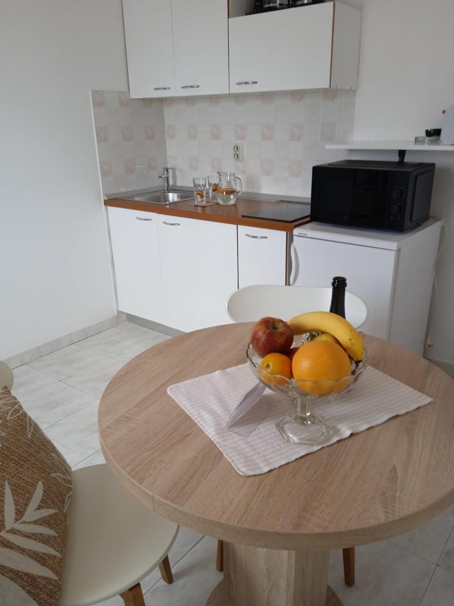 Apartmani Nila 圣内德尔贾 外观 照片